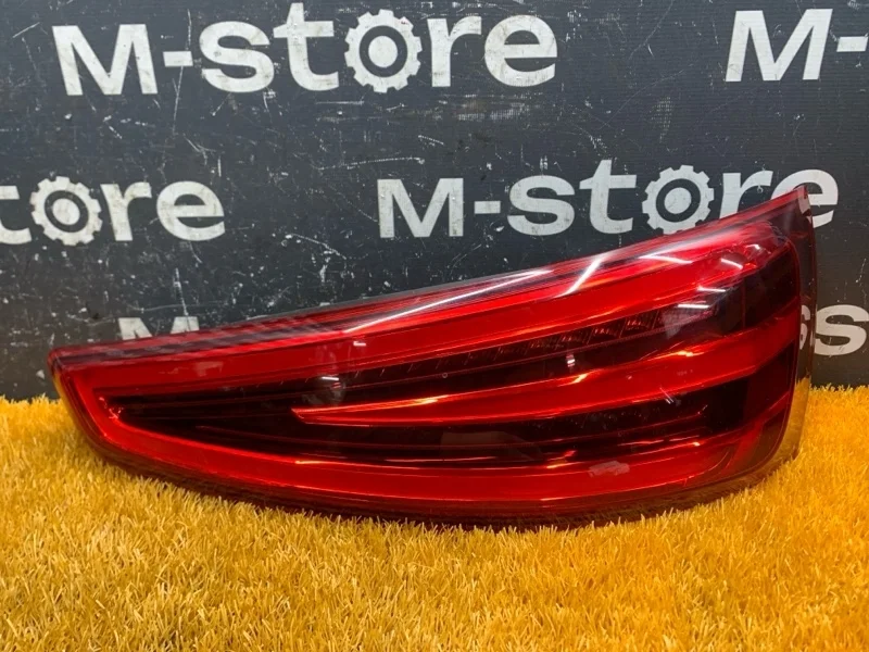 Фонарь задний Audi Q3 2012 8U0945094A 8U CPSA, правый