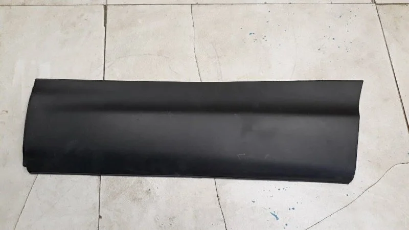 Накладка двери задняя левая Nissan