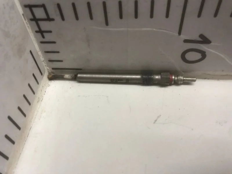 Свеча накаливания Volkswagen Touareg 1