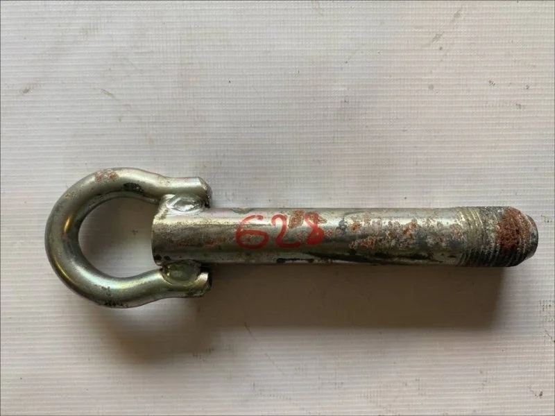 Крюк буксировочный Toyota Avensis 3 T270 2ZRFE