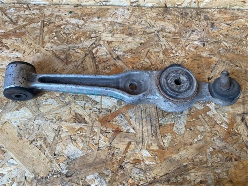 Рычаг подвески передний правый Saab 900 2