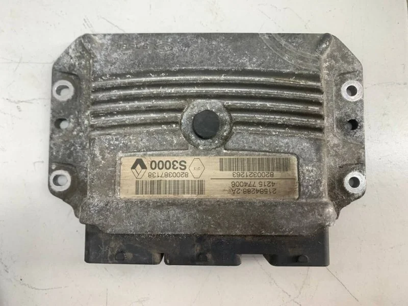 Блок управления двигателем Renault Scenic 2