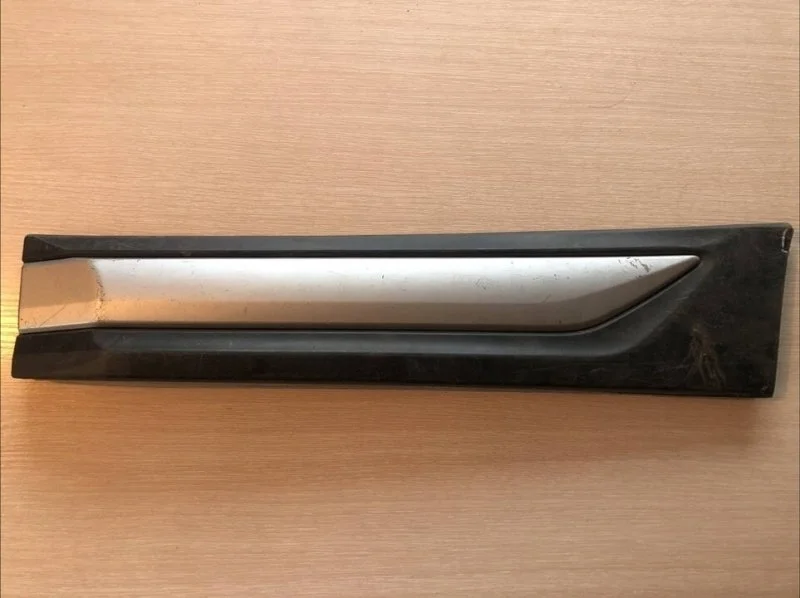 Накладка двери задняя левая Mitsubishi Outlander 3