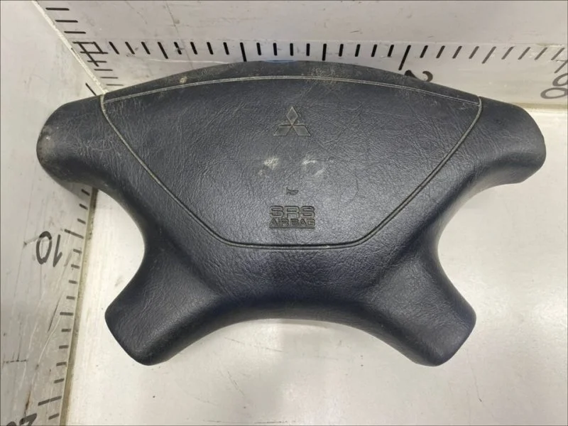 Подушка безопасности в рулевое колесо Mitsubishi