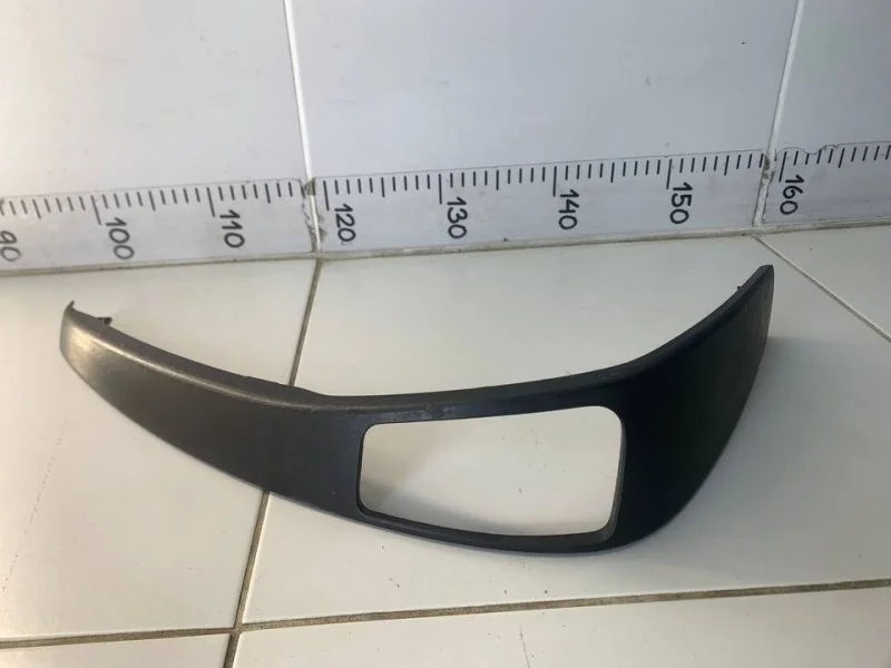 Накладка торпедо левая Kia Sorento 1 2002