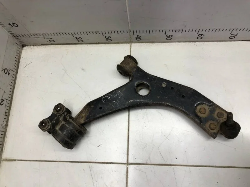 Рычаг подвески передний правый Ford Focus 2 2007