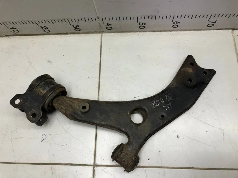 Рычаг подвески передний правый Ford Focus 2 2011