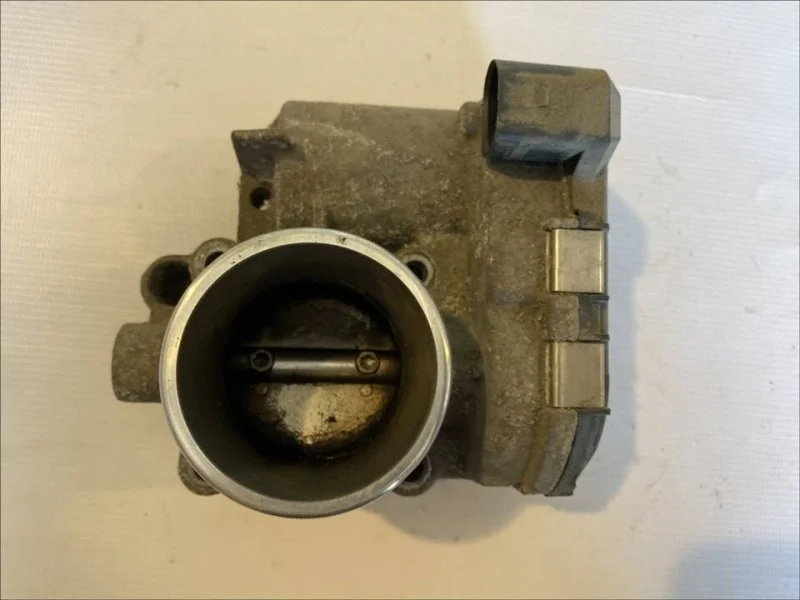 Заслонка дроссельная электрическая Ford Focus 2