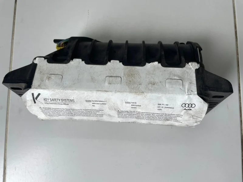 Подушка безопасности пассажира Audi Q7 4LB 3.0 TDI