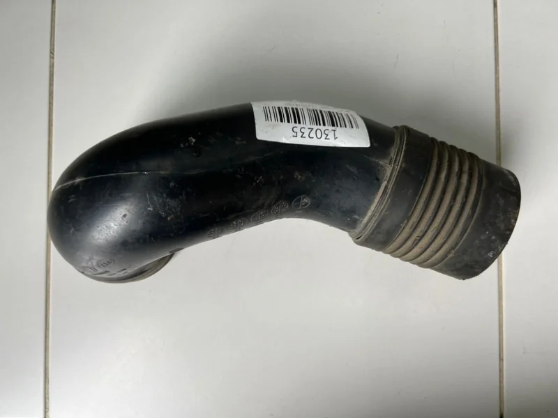 Воздухозаборник Kia Sportage 2 KM G4GC 2.0 БЕНЗИН