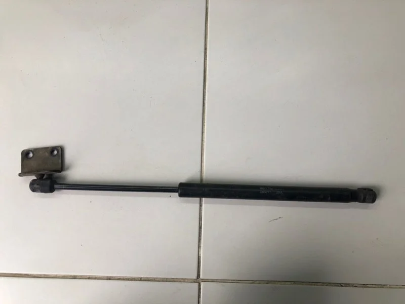 Амортизатор капота SsangYong Kyron DJ D20DT 2009