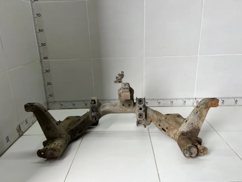 Балка подмоторная Mazda 323 BJ УНИВЕРСАЛ ZL 1.5