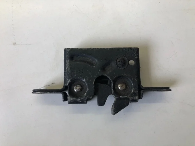 Замок капота Renault Megane 3 ХЭТЧБЕК K4M838 2014