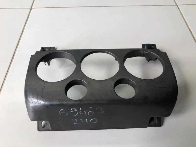 Накладка блока управления климатом передняя Nissan