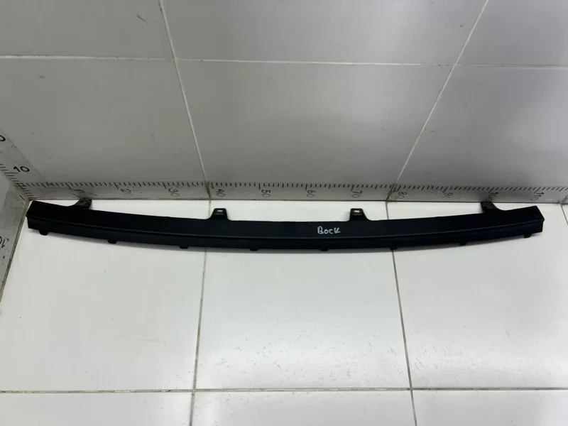 Накладка бампера передняя Lexus RX 4