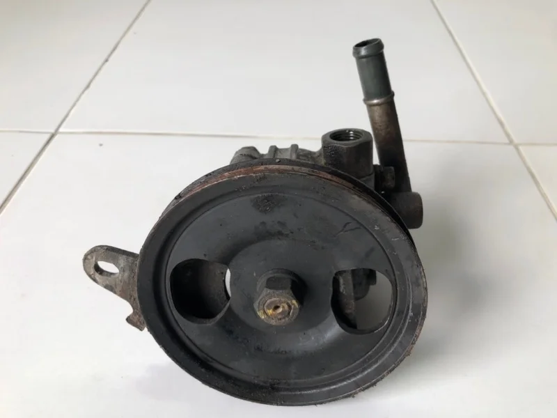 Насос гидроусилителя Nissan Almera Classic B10