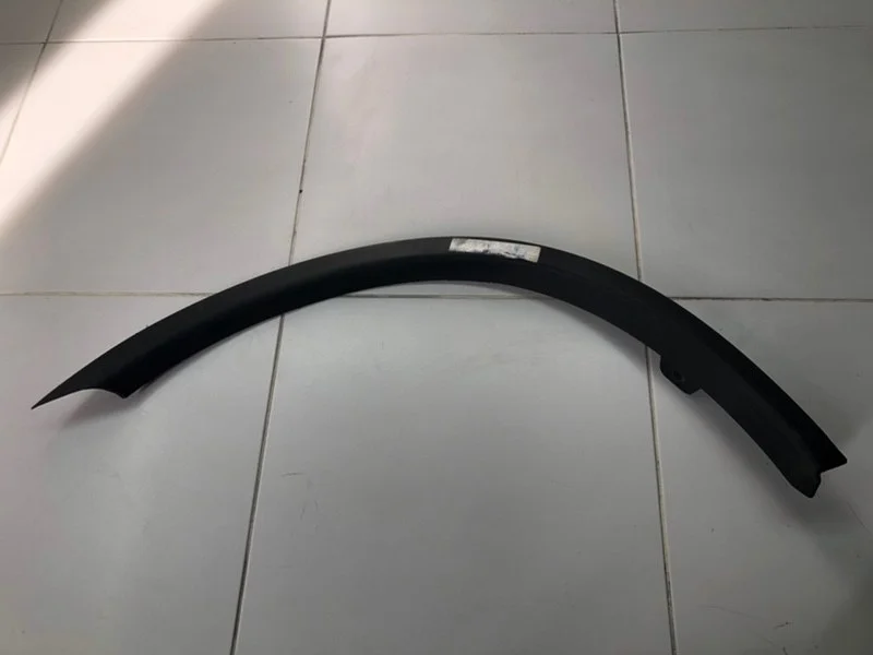 Накладка на крыло задняя правая Mitsubishi