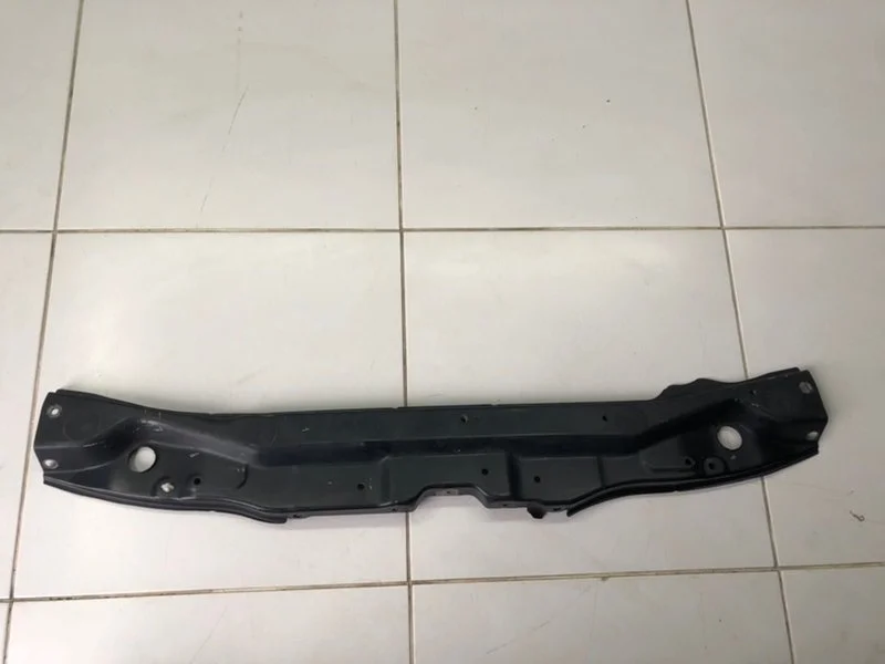 Панель передняя (Телевизор) Toyota Camry XV40