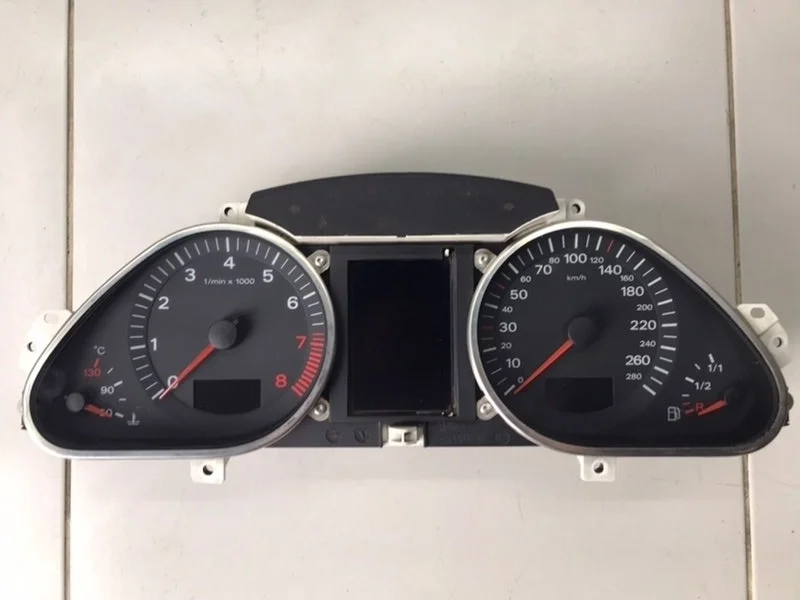 Панель приборов Audi A6 C6 4F2 СЕДАН AUK 3.2