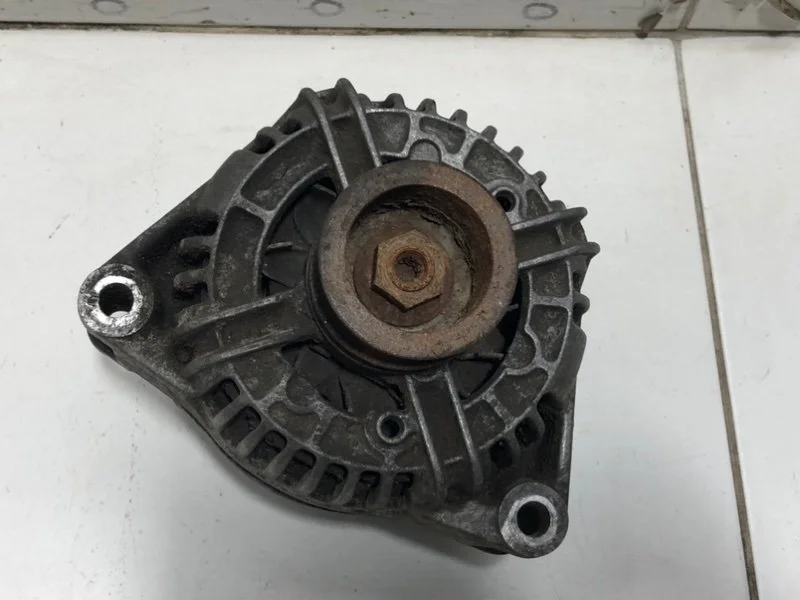 Генератор Mercedes-Benz C-Class W203 111.955 2000