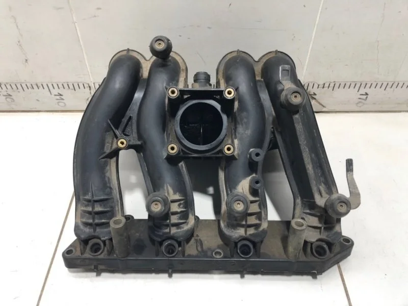 Коллектор впускной Mercedes-Benz C-Class W203