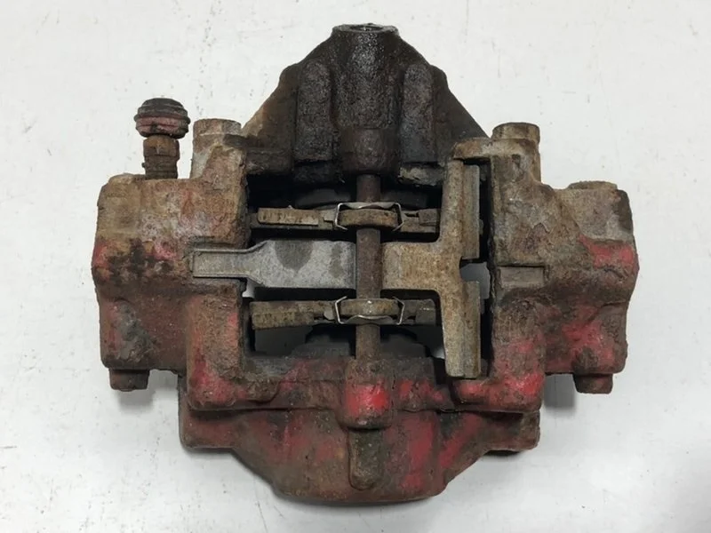 Суппорт тормозной задний левый Mercedes-Benz