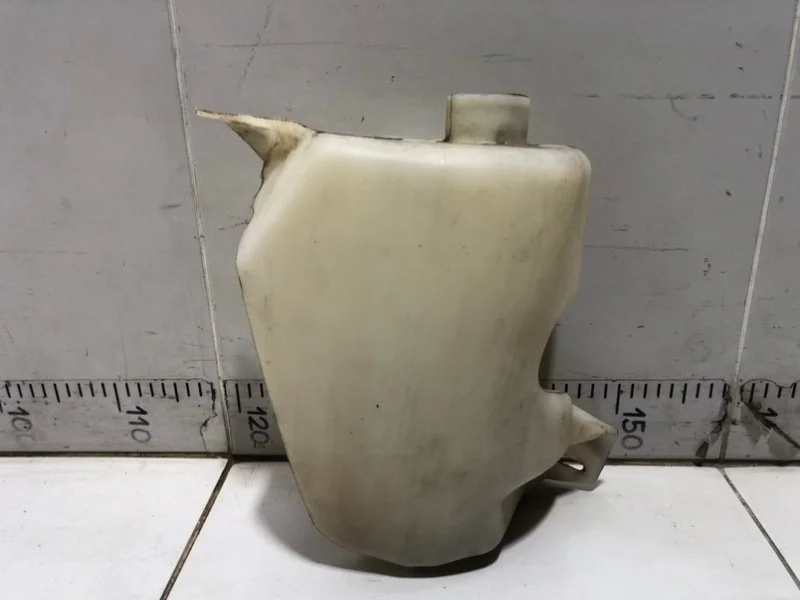 Бачок омывателя Peugeot Partner 2005