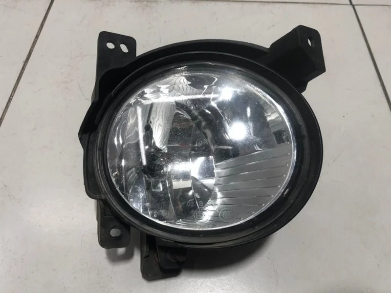 Фара противотуманная правая Hyundai Santa Fe 2 CM