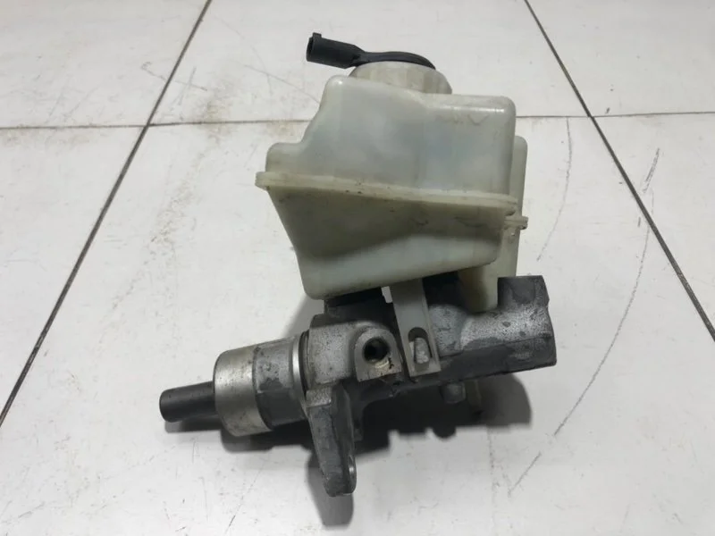 Цилиндр тормозной главный BMW X5 E53 1999