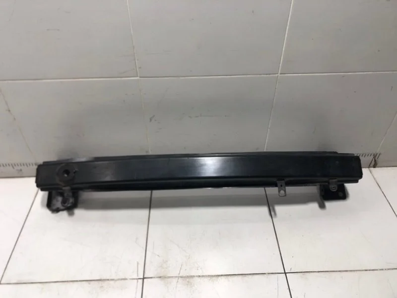 Усилитель бампера передний Skoda Fabia 2 5J2