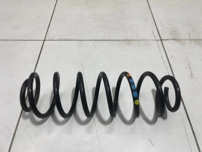 Пружина подвески задняя Skoda Fabia 2 5J2 ХЭТЧБЕК