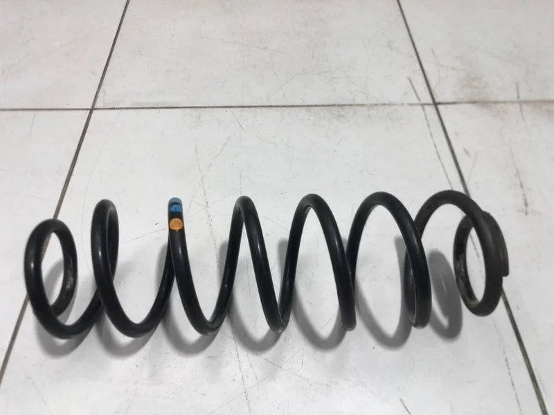 Пружина подвески задняя Skoda Fabia 2 5J2 ХЭТЧБЕК