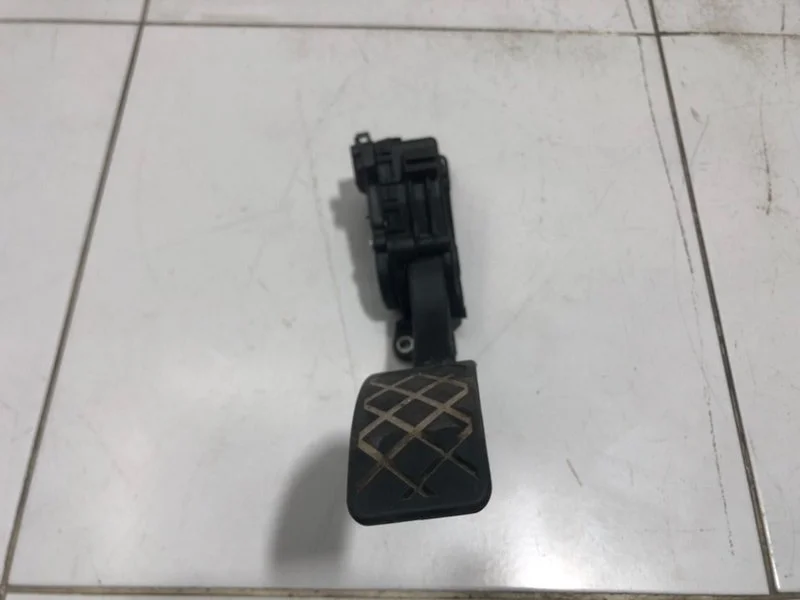 Педаль газа Skoda Fabia 2 5J2 ХЭТЧБЕК CGG 2013