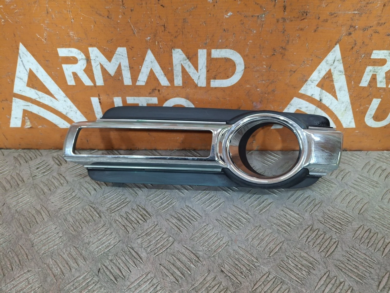 Окантовка птф Mitsubishi Pajero 2014-нв