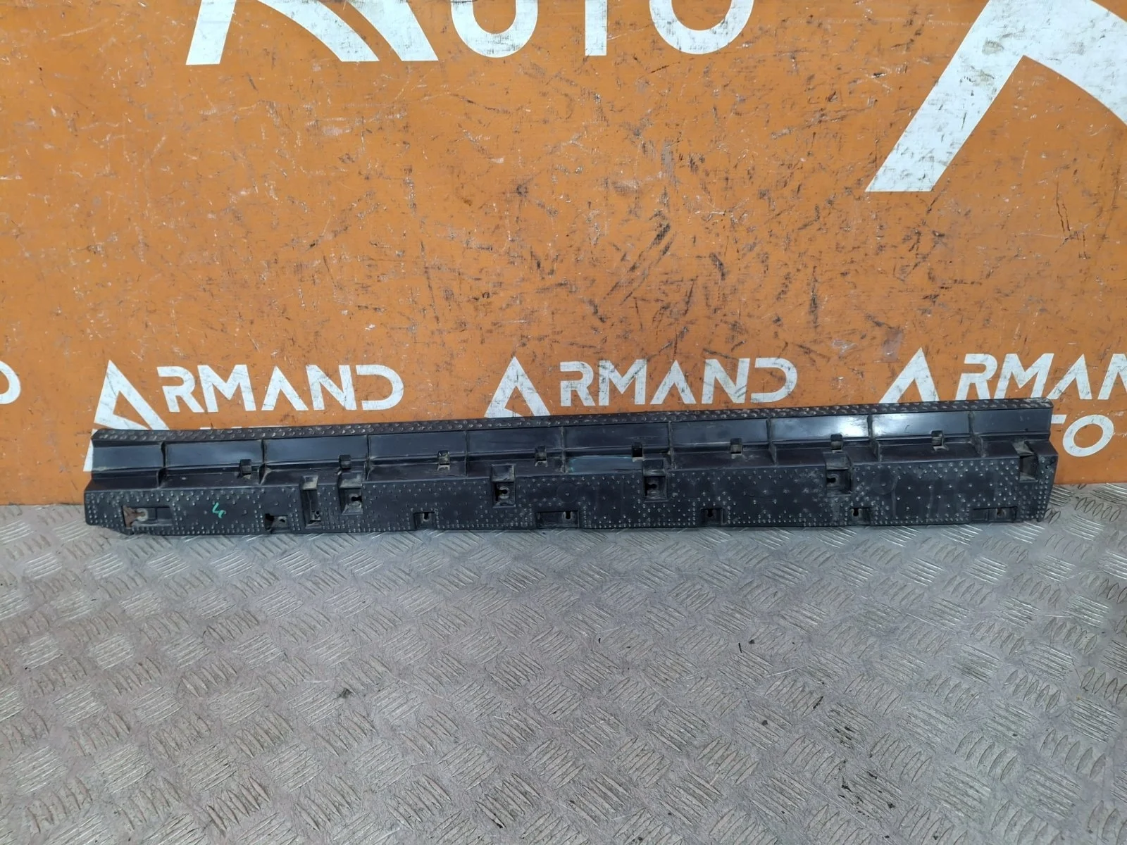 Кронштейн молдинга двери Renault Arkana 2019-нв