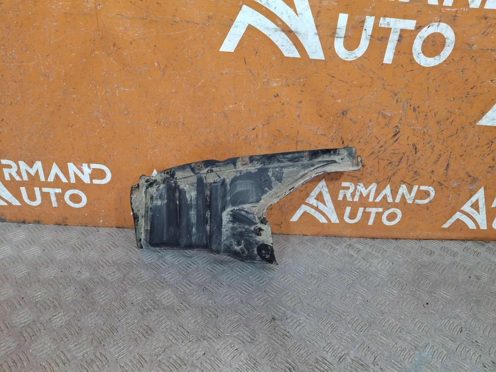 Подкрылок Mitsubishi ASX 2010-нв GA0