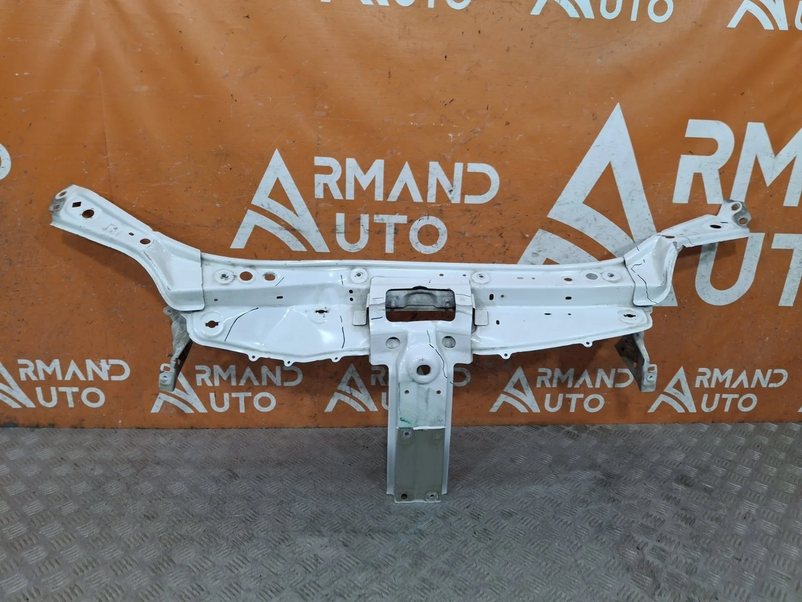 Панель передняя (суппорт радиатора) Renault Logan 2012-2022