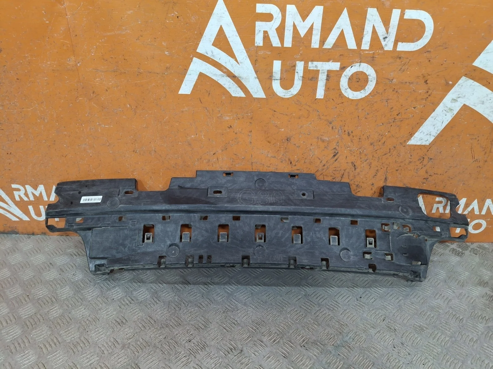 Усилитель бампера BMW 5 series 2016-2020 G30