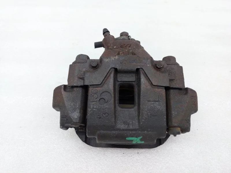 Суппорт тормозной Toyota Land Cruiser 2014 J200