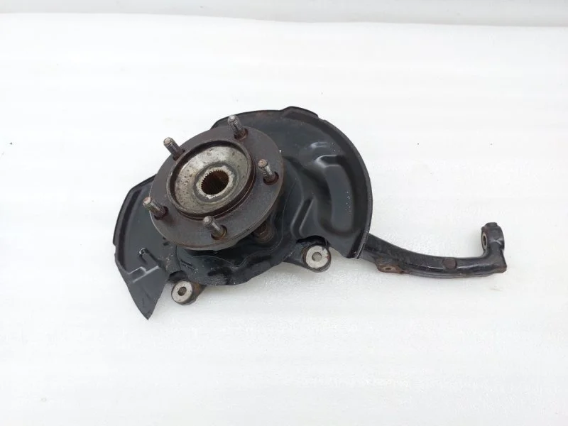 Кулак поворотный Toyota Land Cruiser 2014 J200