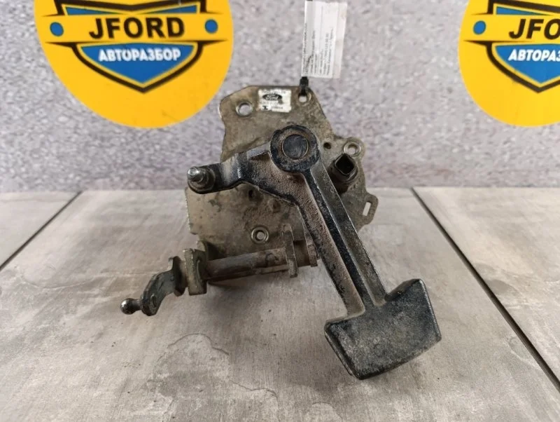 Механизм выбора передач Ford Focus 2 2008 CB4