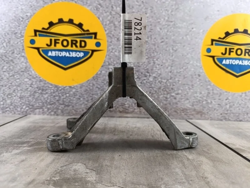 Кронштейн мкпп Ford Focus 2 2007 CB4