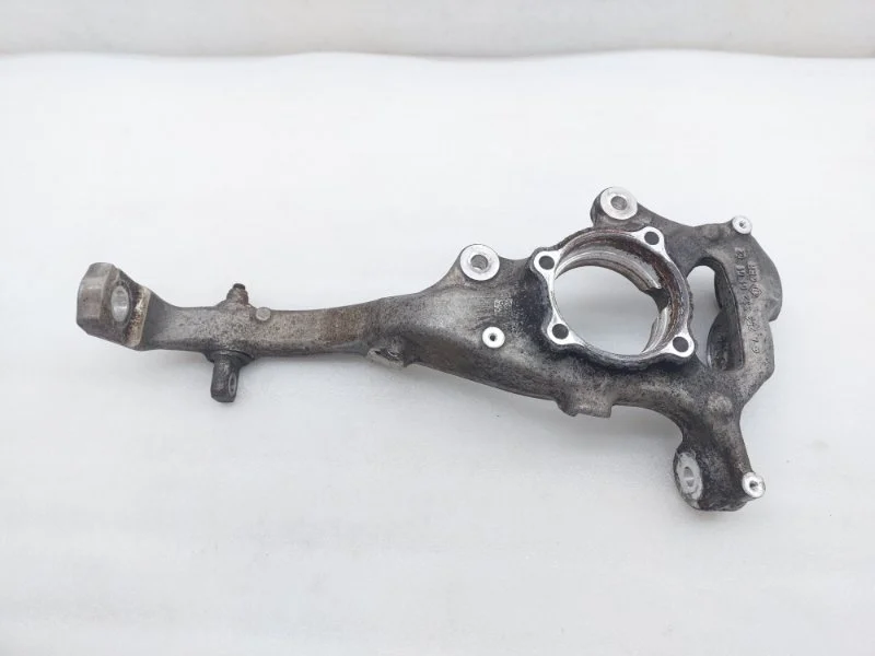 Кулак поворотный Mercedes-Benz GLC-Class 2015 W253