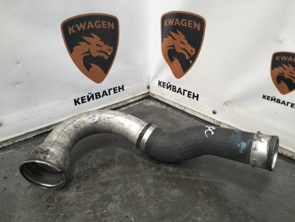 Патрубок интеркулера Volkswagen Transporter 2007 T5