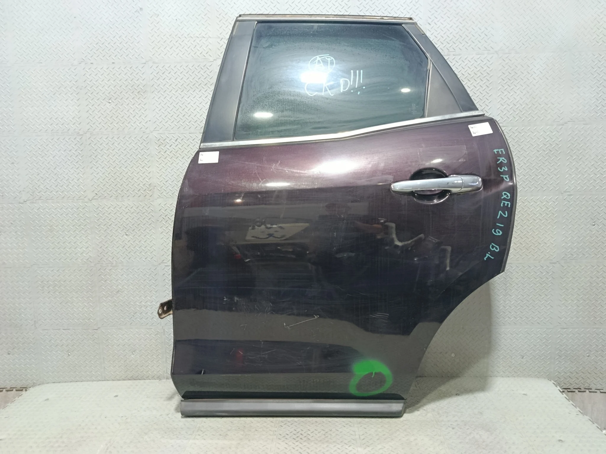 ДВЕРЬ MAZDA EGY17302XK ЗАД ЛЕВО фиолетовый, 28W QE219