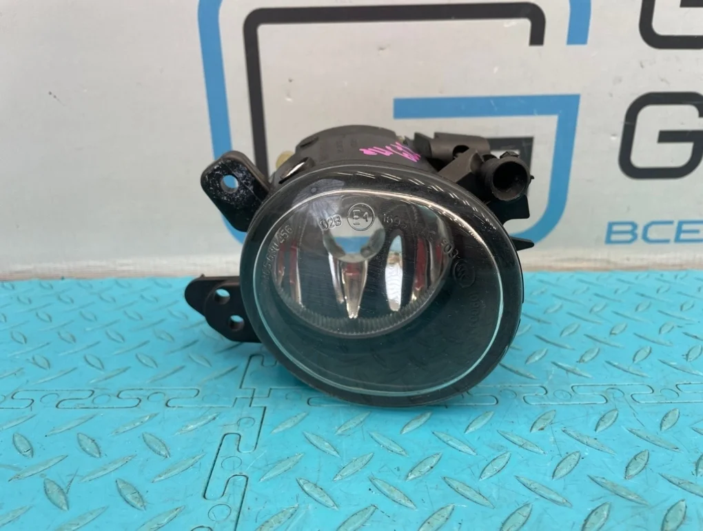 Фара противотуманная Mercedes-Benz E-Class 2009 A2518200856 W212 272.952 3.0, правая