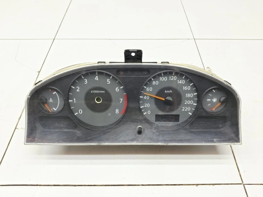 Панель приборов Nissan Almera Classic B10