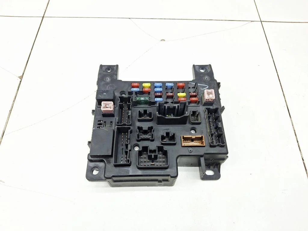 Блок предохранителей Mitsubishi Lancer 10 2008 CY