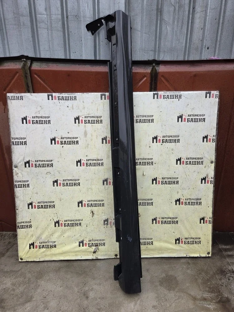 Порог Toyota Harrier 7585048010, правый