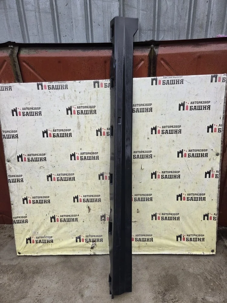 Порог кузова Land Rover Freelander LR014201, правый